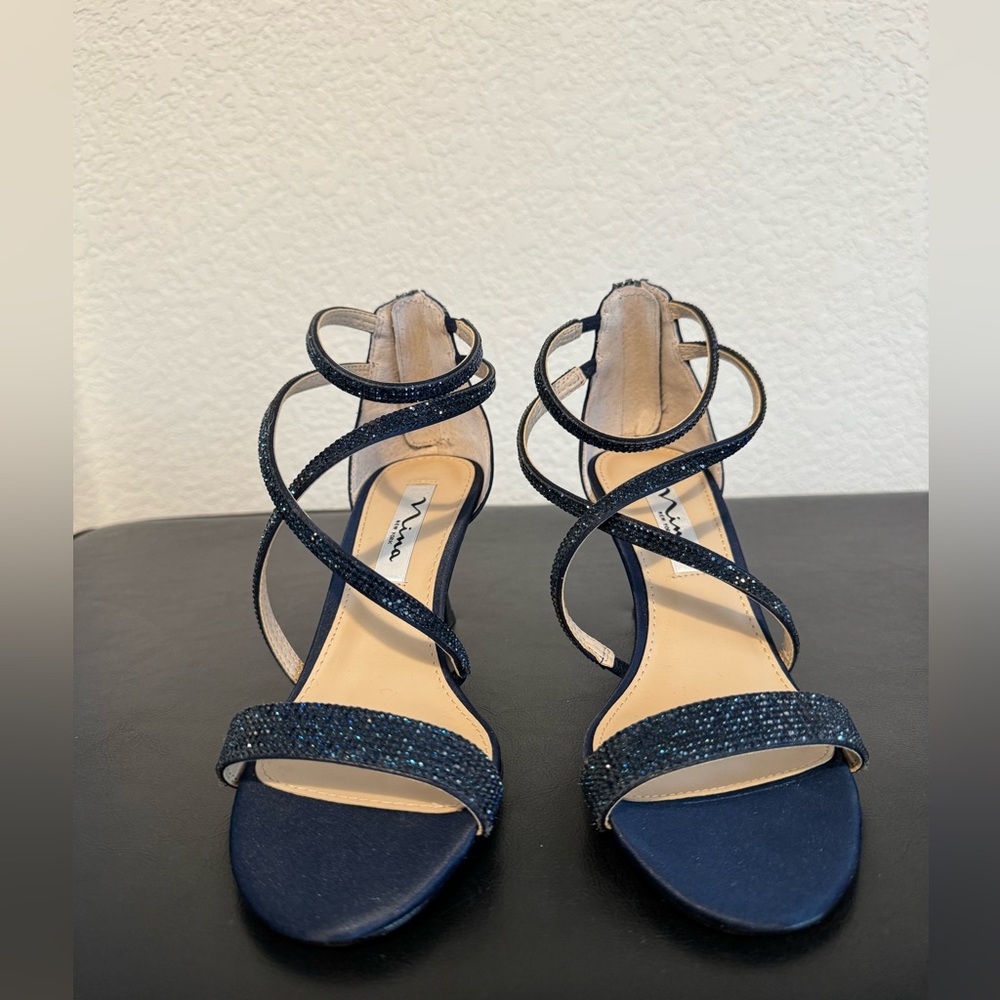 Nina Linda Heels
